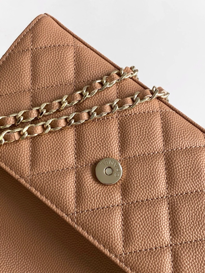 WellDesigned Chxnxl Top Handle Bags 28982
