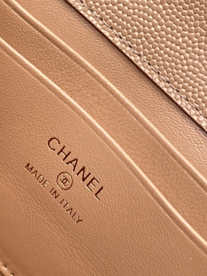 WellDesigned Chxnxl Top Handle Bags 28982