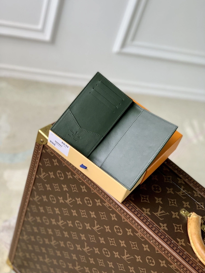 Efficient LX Wallets 3318