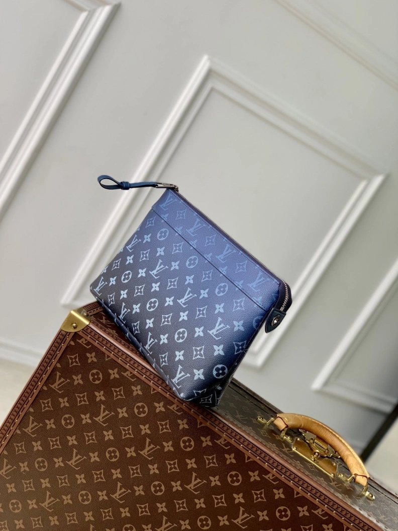 LX Clutch Bags Soft 3470