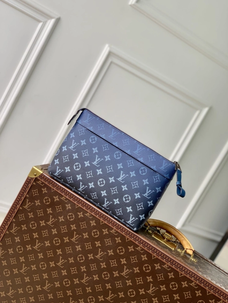 LX Clutch Bags Soft 3470