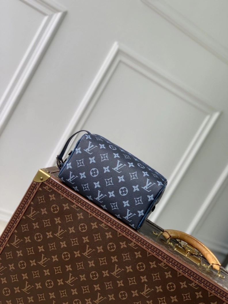 Flexible LX Clutch Bags 3450