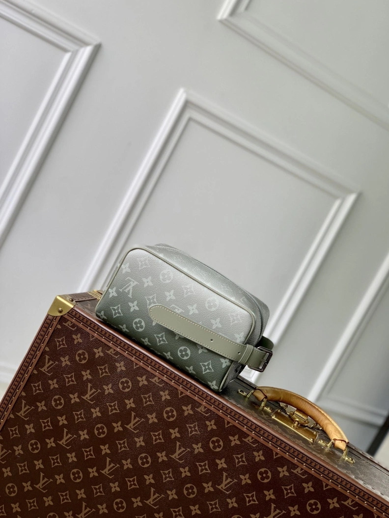 Refined LX Clutch Bags 3467
