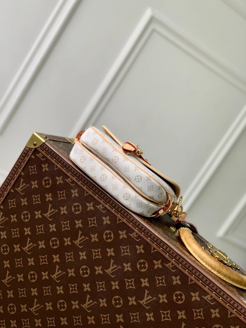 Breathable LX Satchel Bags 3441