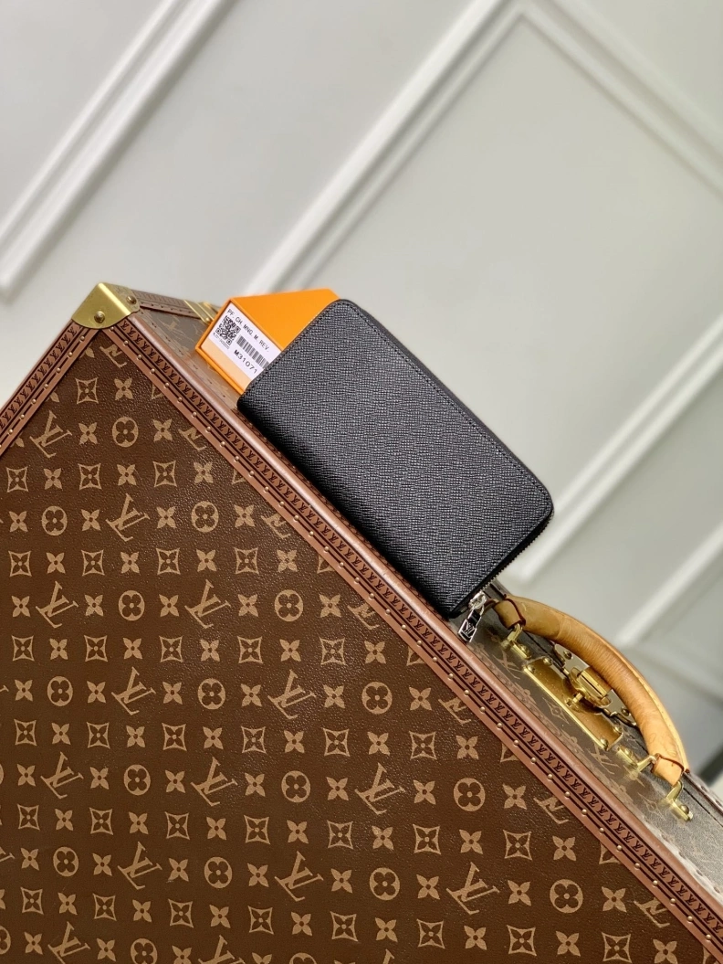 Flexible LX Wallets 3298
