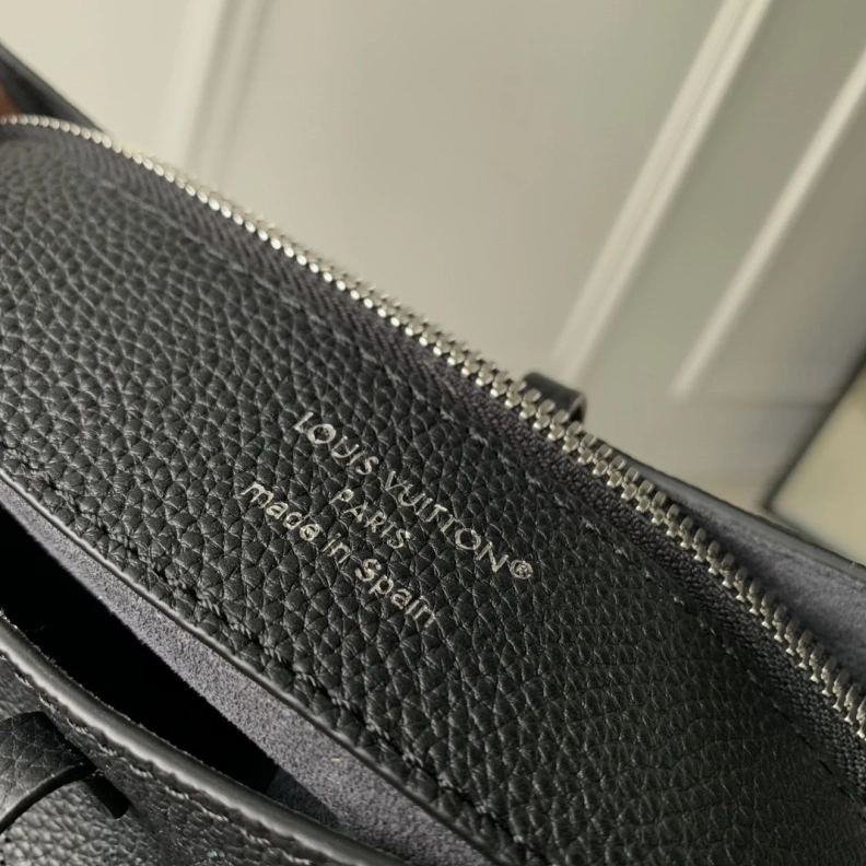 Bright LX Top Handle Bags 3336