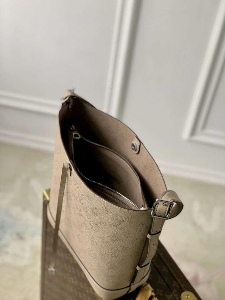 Reliable LX Top Handle Bags 3353