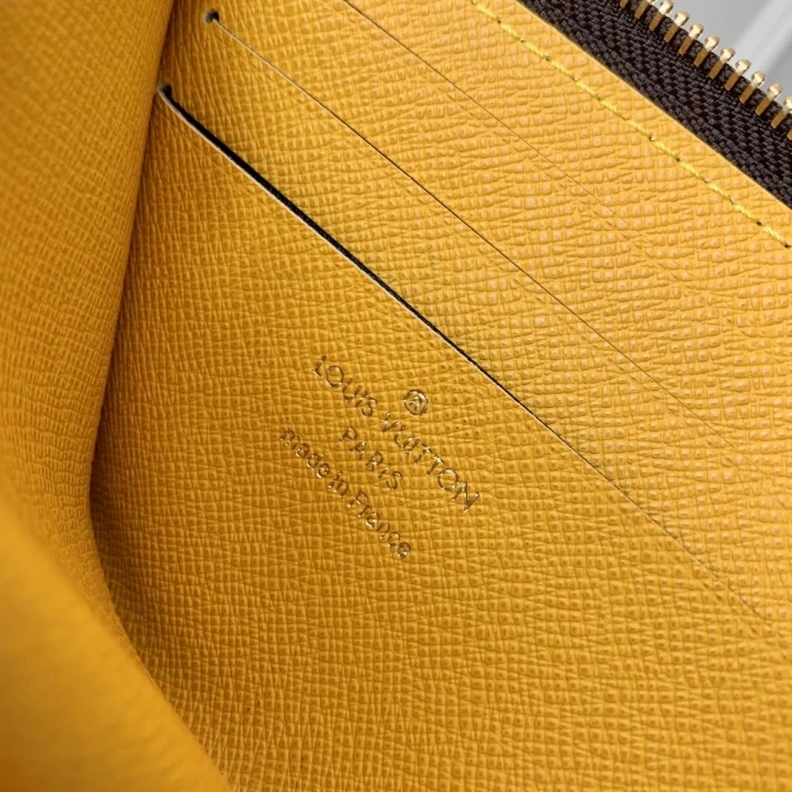 Bright LX Wallets 3301