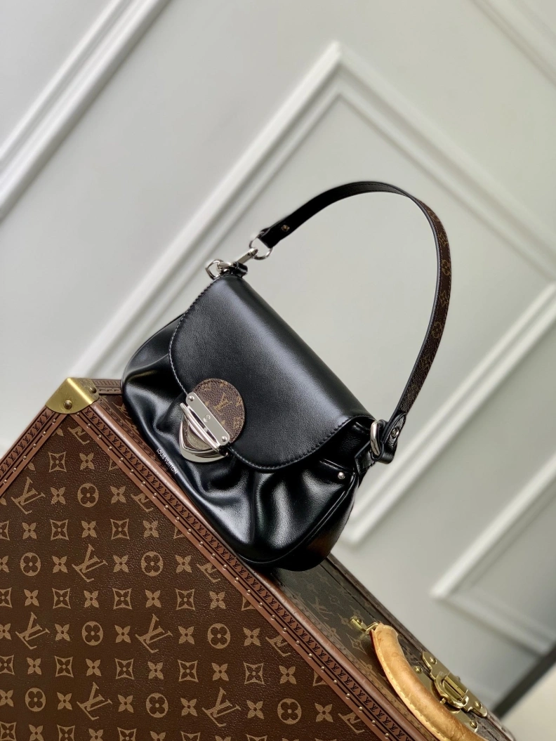 Comfortable LX Top Handle Bags 3337