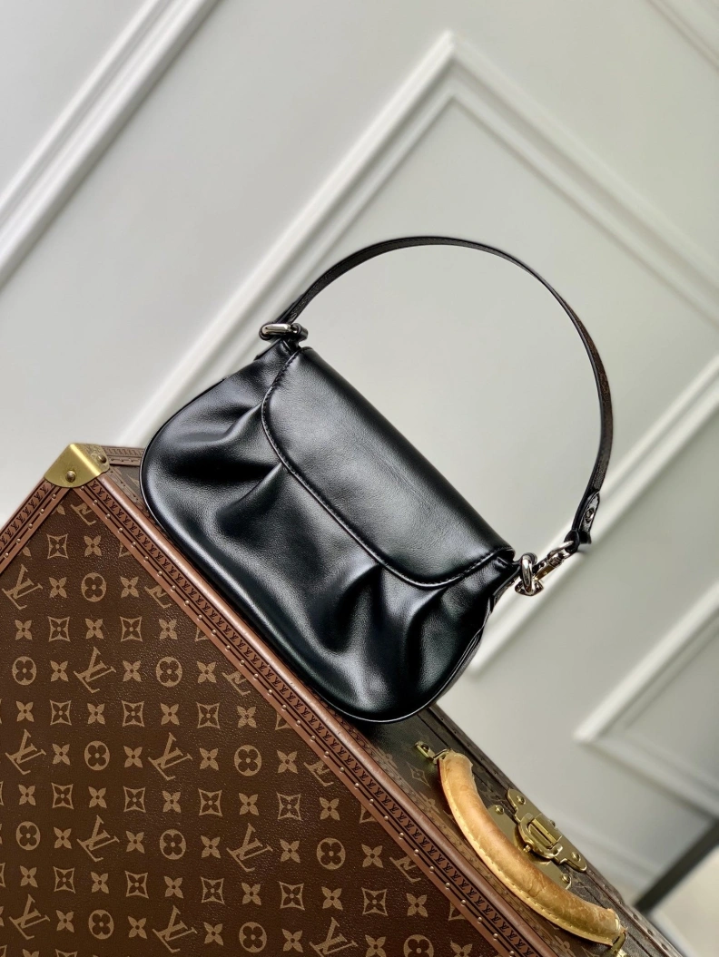 Comfortable LX Top Handle Bags 3337