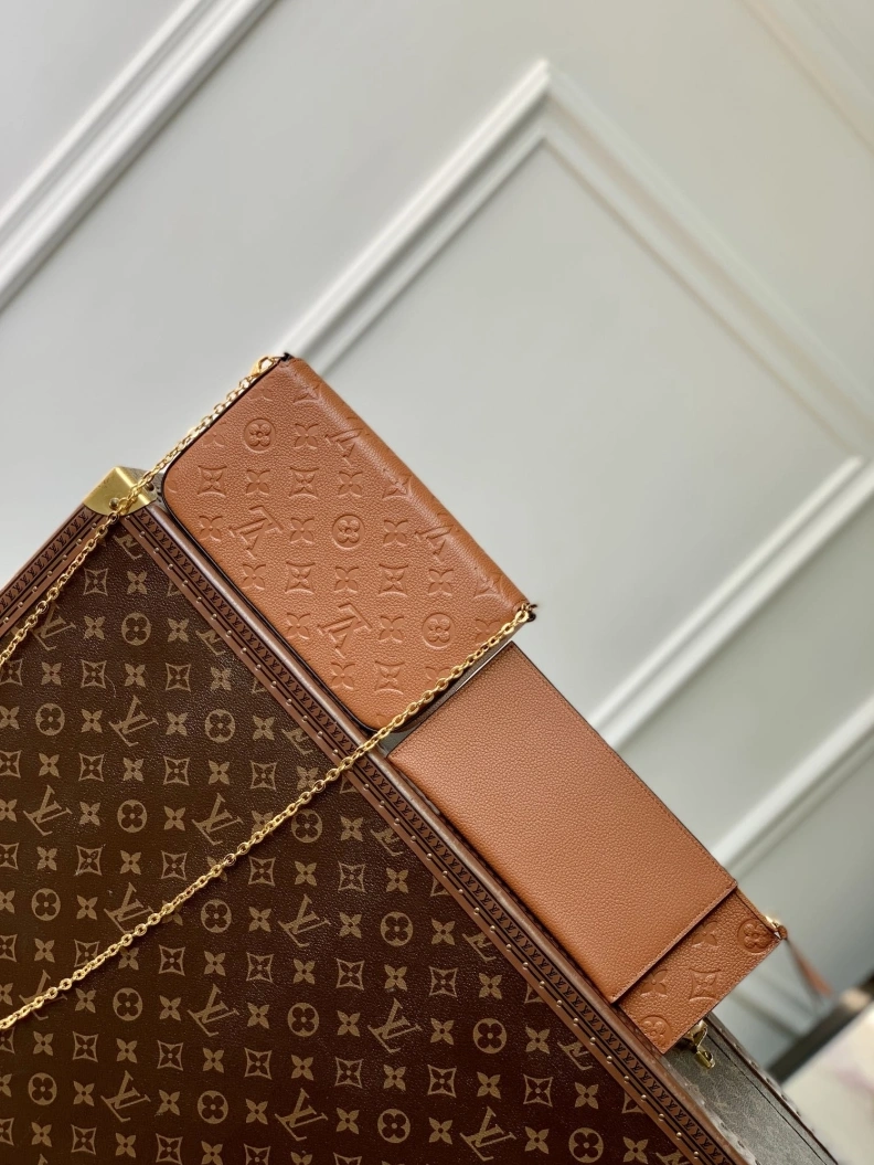 Lightweight LX Wallets 3273