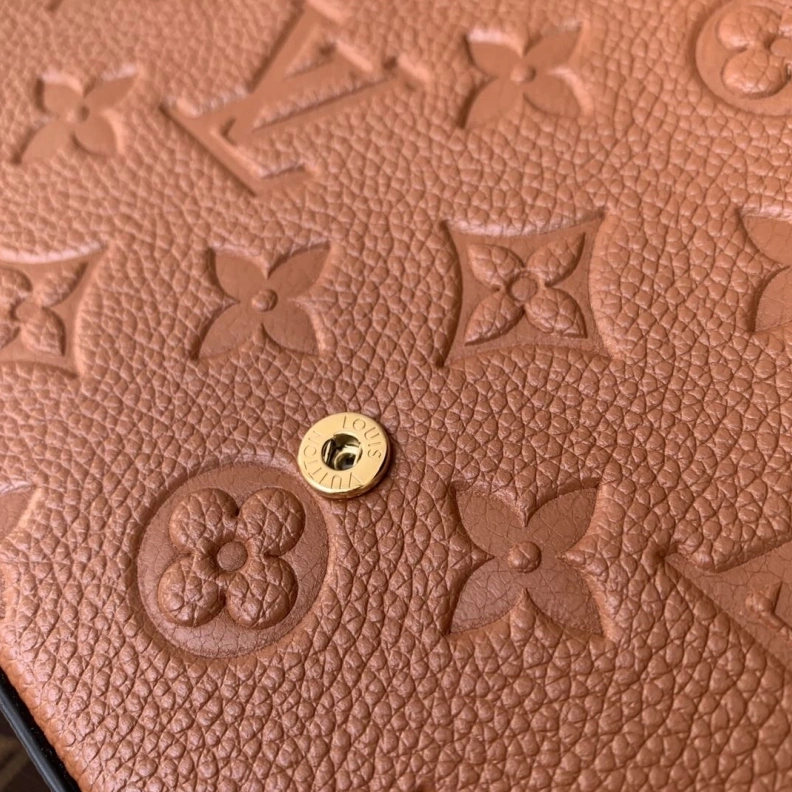 Lightweight LX Wallets 3273