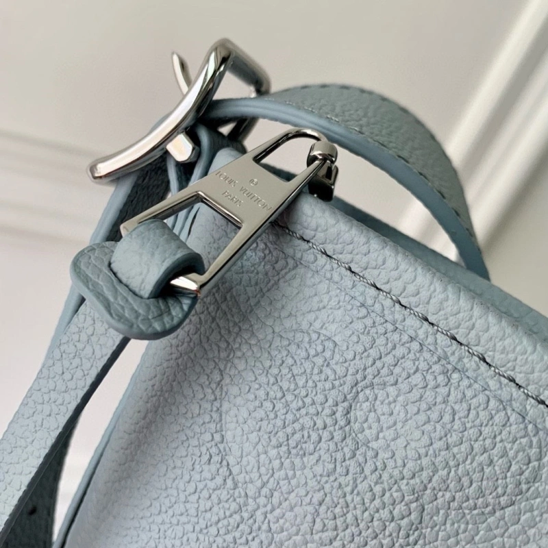 LX Top Handle Bags Bold 2571