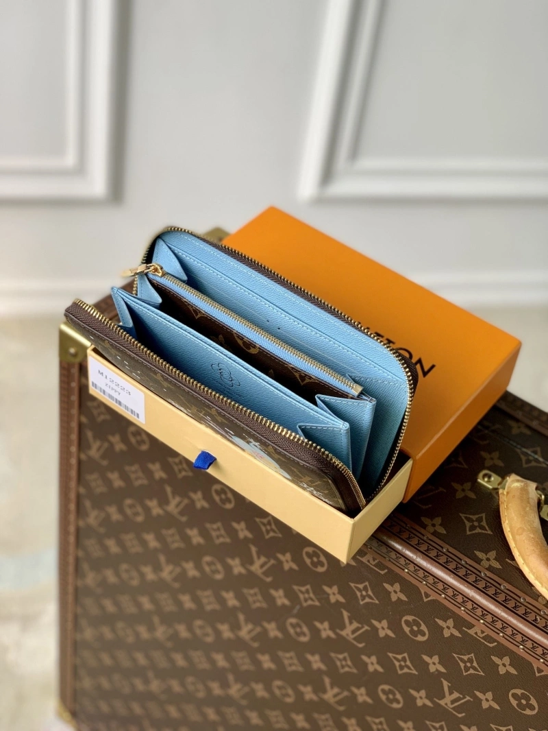 Trendsetting LX Wallets 2507