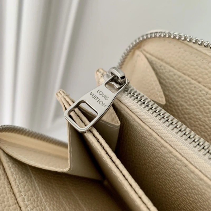 Modern LX Wallets 2498