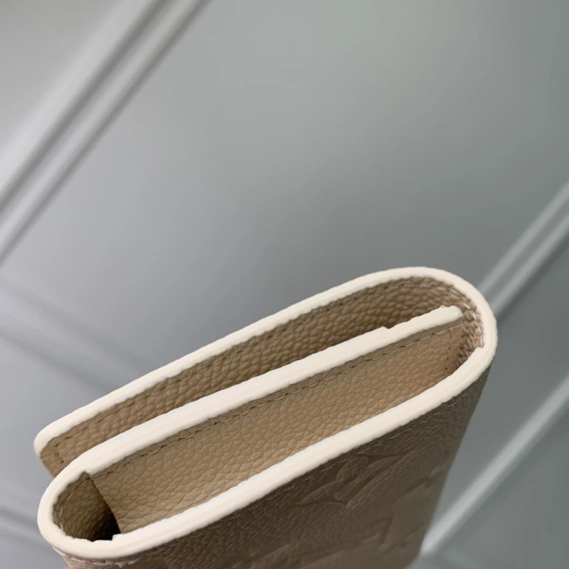 Versatile LX Wallets 2516
