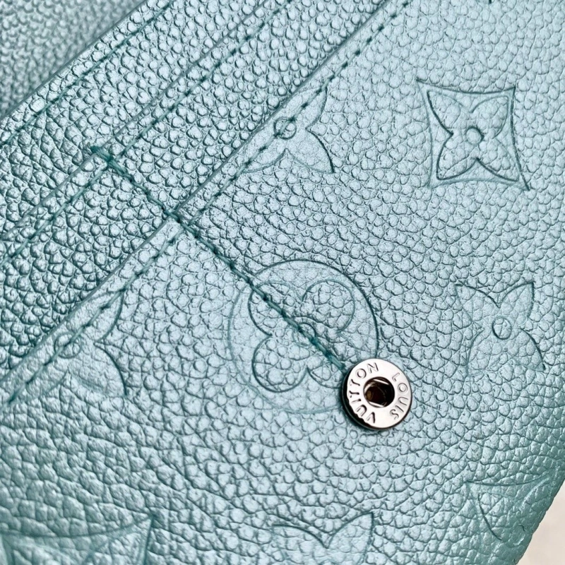 WellDesigned LX Wallets 2555
