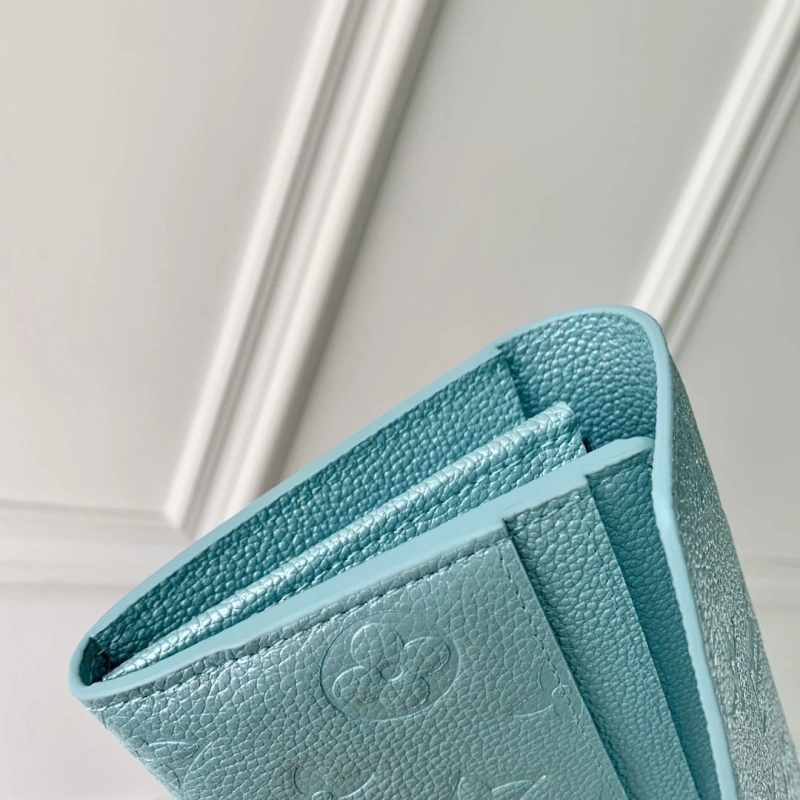 WellDesigned LX Wallets 2555