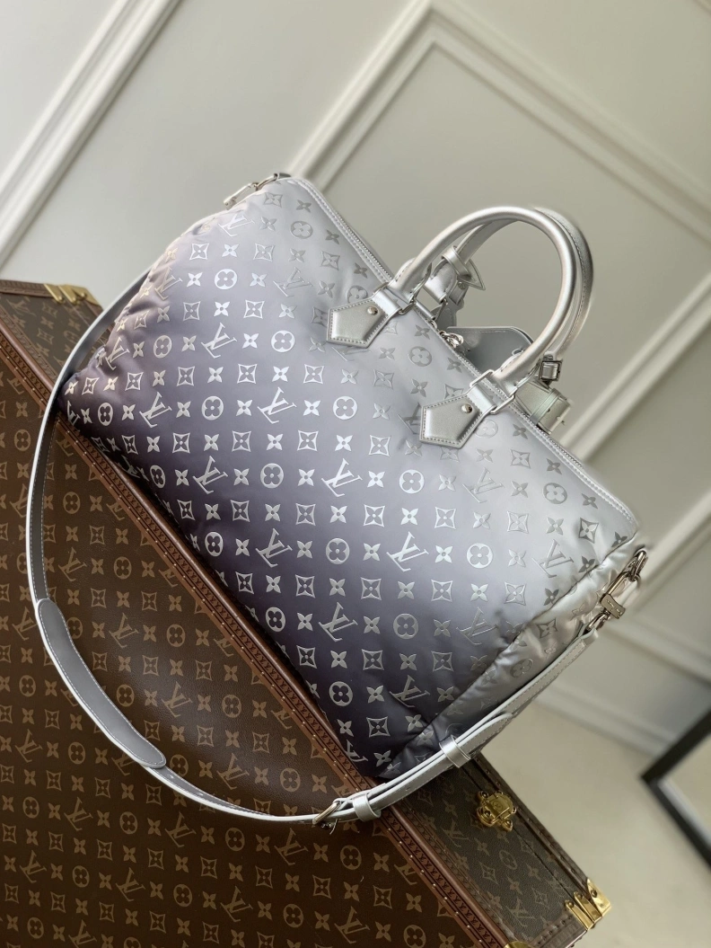 Versatile LX Travel Bags 1600