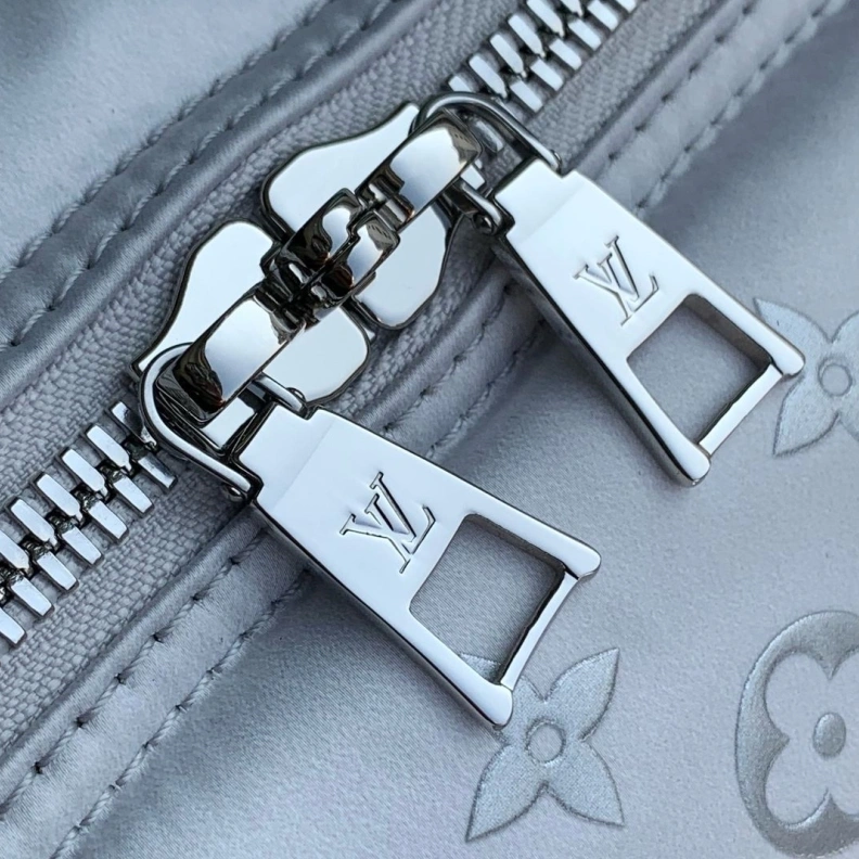 Versatile LX Travel Bags 1600
