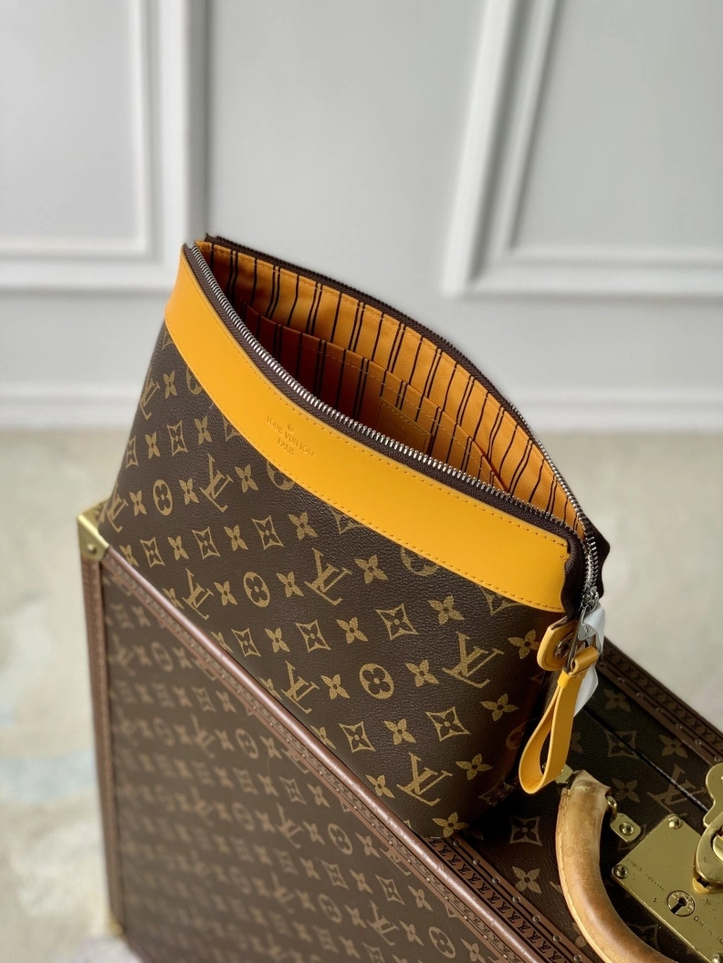 Classic LX Clutch Bags 1733