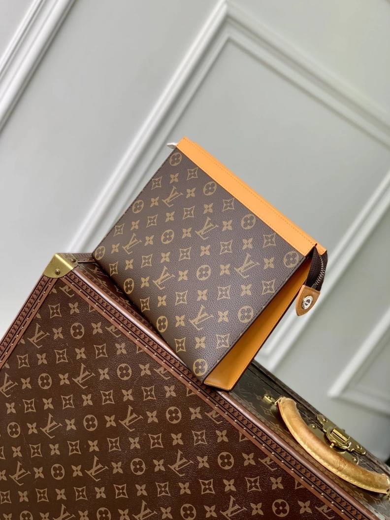 Bold LX Clutch Bags 1724