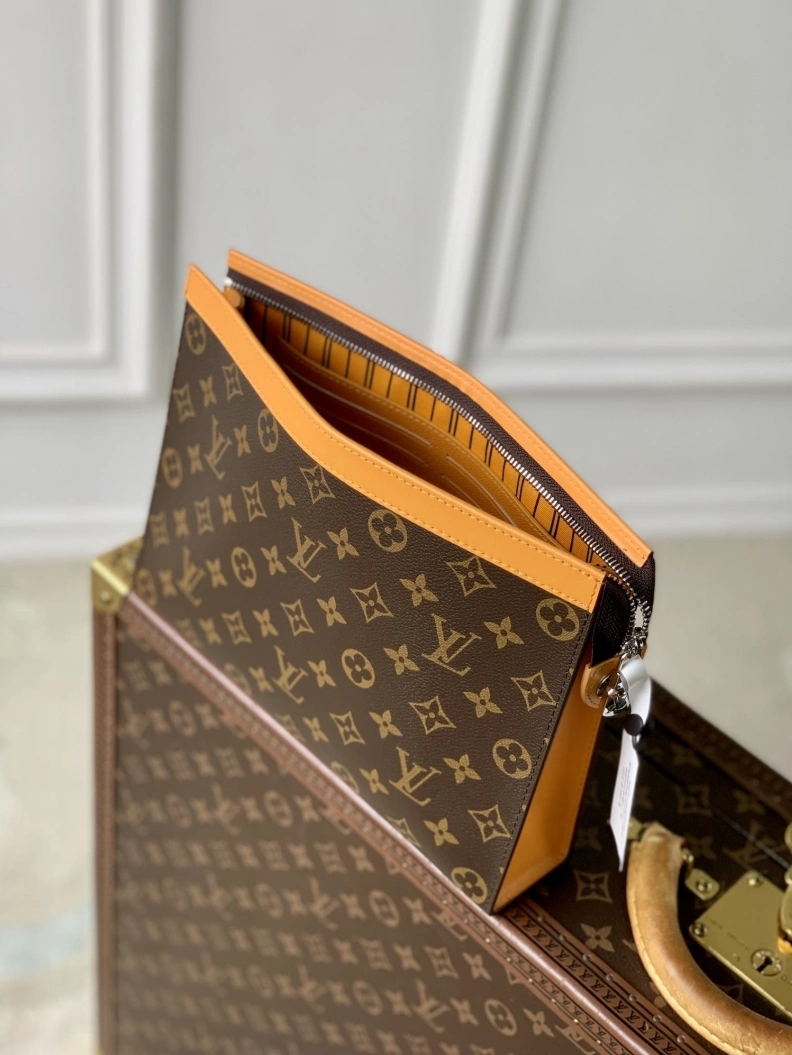 Bold LX Clutch Bags 1724