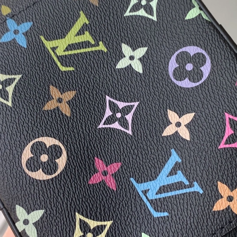 Efficient LX Cosmetic Bags 1700