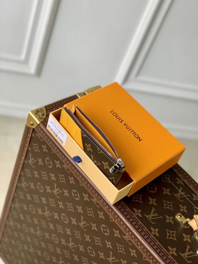 Cozy LX Wallets 1580