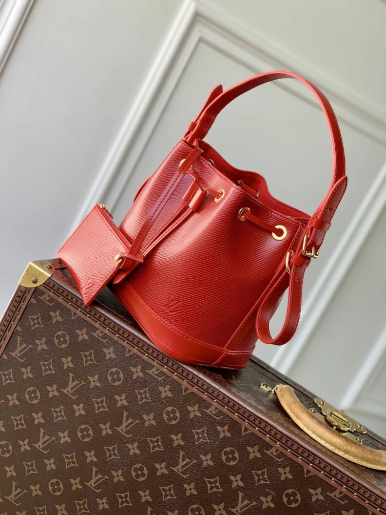 Resilient LX Bucket Bags 1732