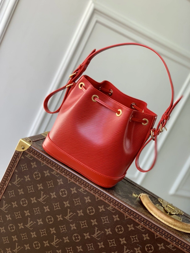 Resilient LX Bucket Bags 1732