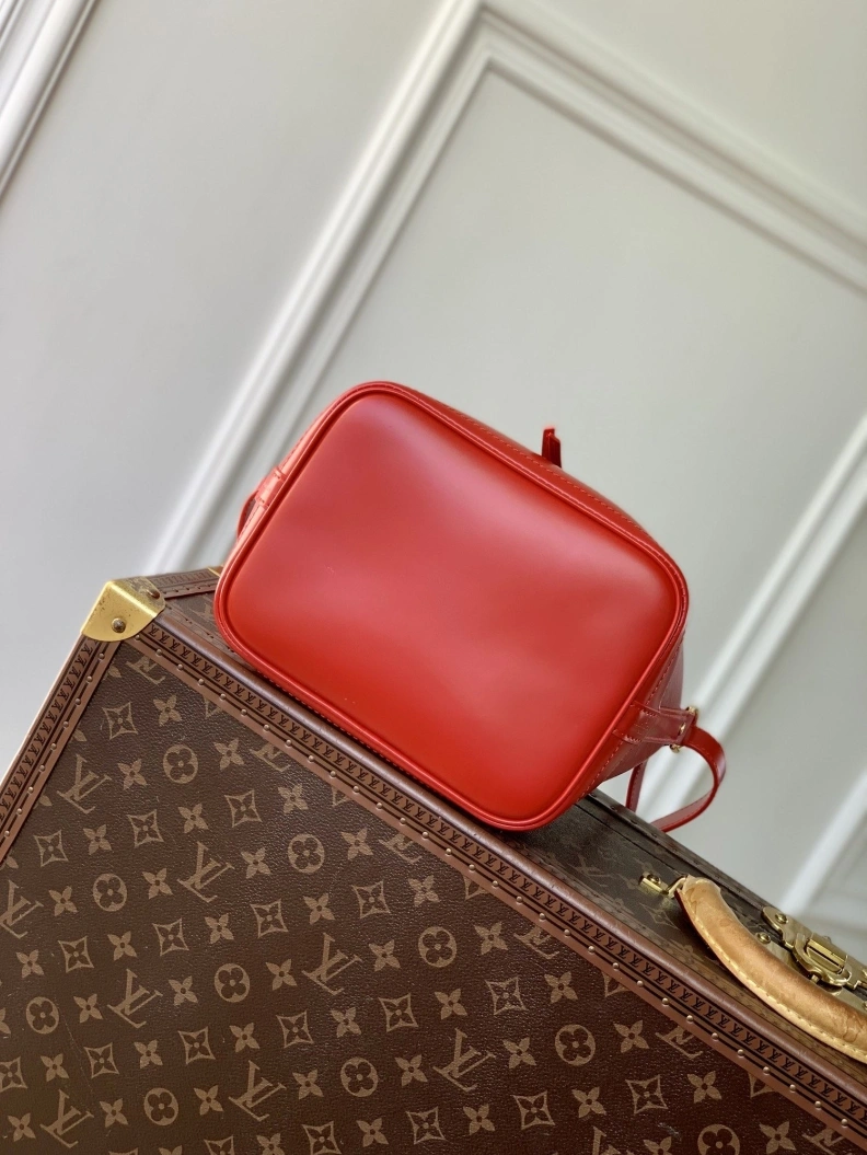 Resilient LX Bucket Bags 1732