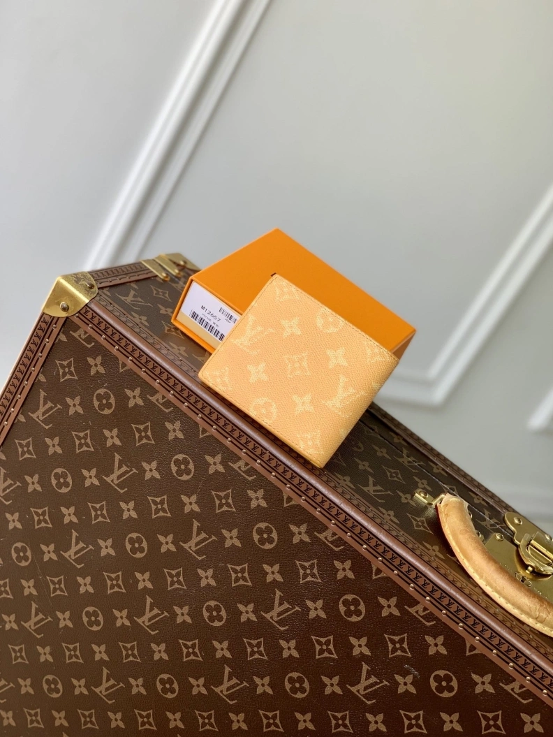 Comfortable LX Wallets 1560