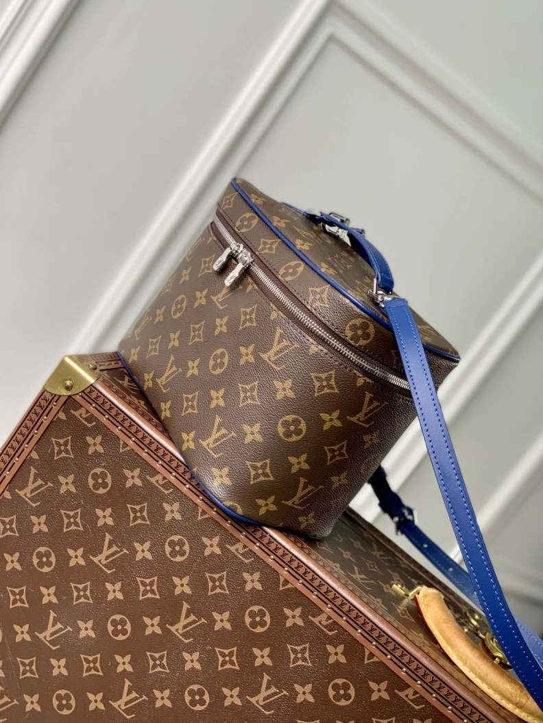 Sleek LX Cosmetic Bags 1706