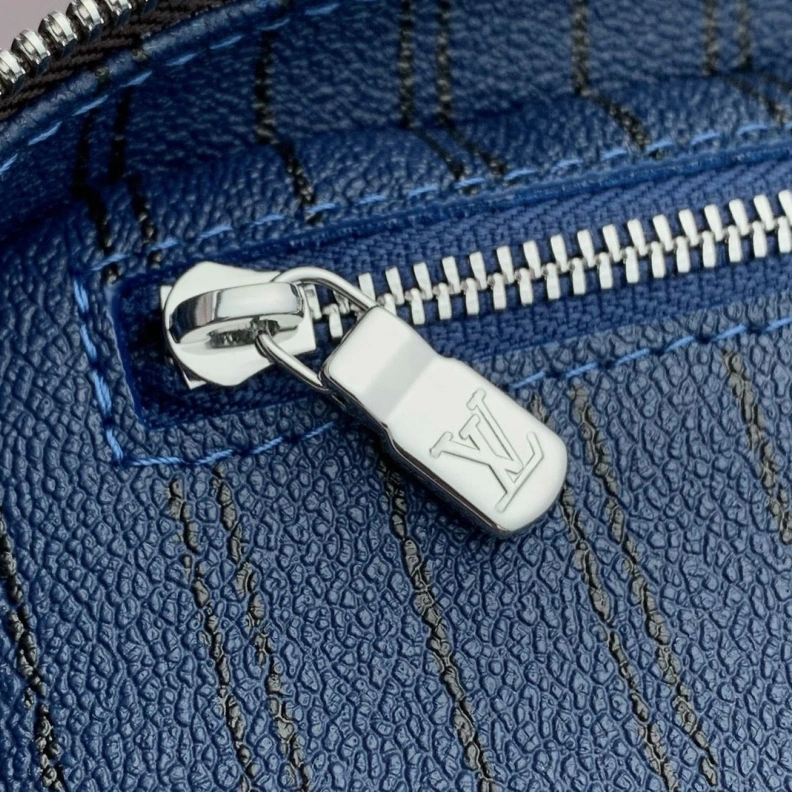 Sleek LX Cosmetic Bags 1706