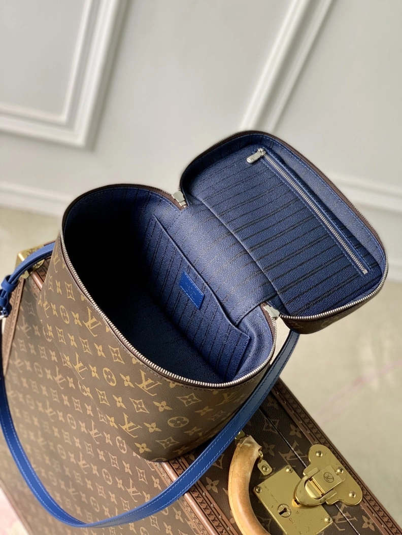 Sleek LX Cosmetic Bags 1706