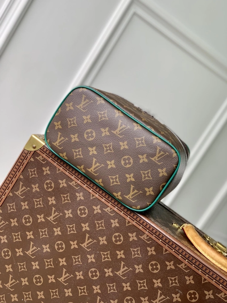 Refined LX Cosmetic Bags 1709