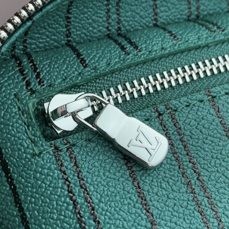 Refined LX Cosmetic Bags 1709