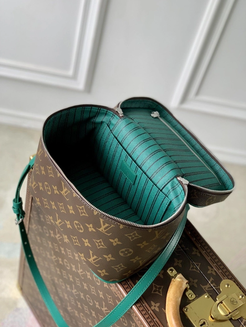 Refined LX Cosmetic Bags 1709