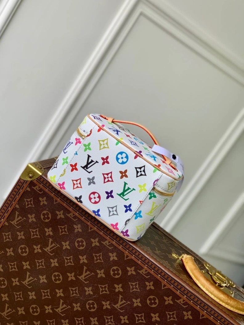 LX Cosmetic Bags Durable 1682