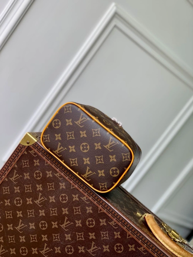 LX Cosmetic Bags Bold 1698