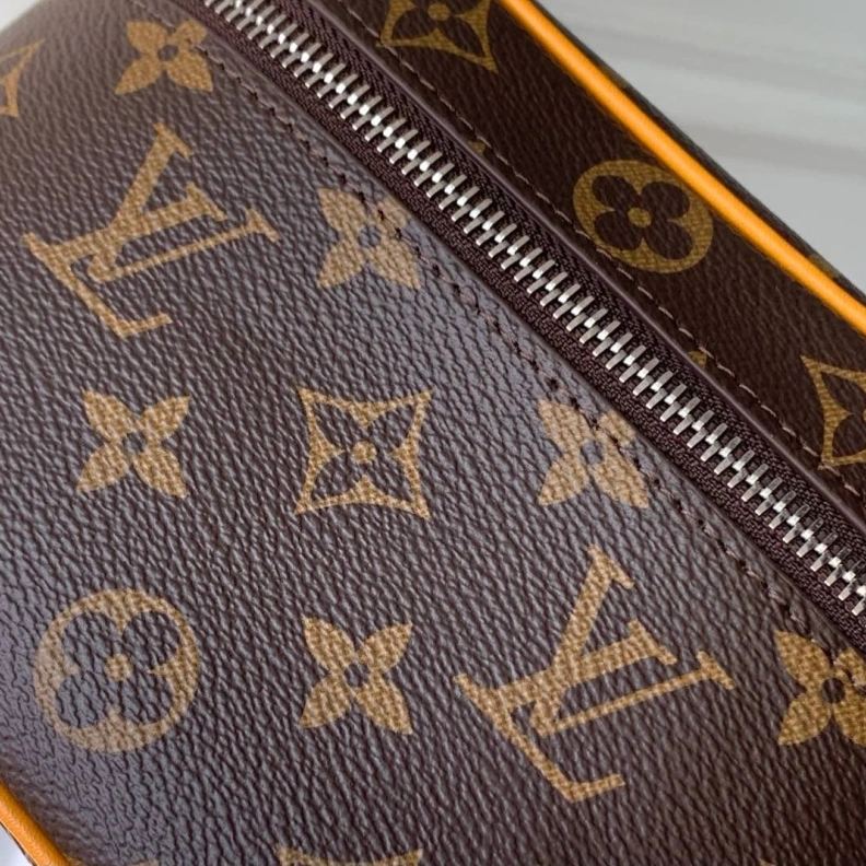 LX Cosmetic Bags Bold 1698