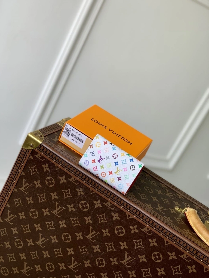 Resilient LX Wallets 1574