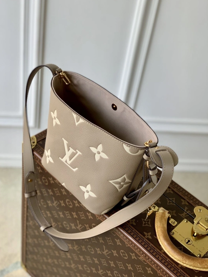 Classic LX Satchel Bags 1654