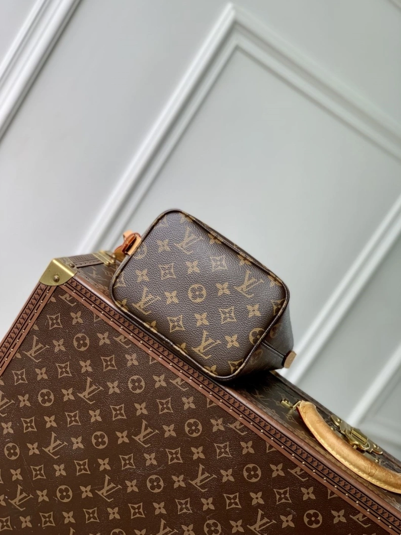 Breathable LX Shopping Bags 1642