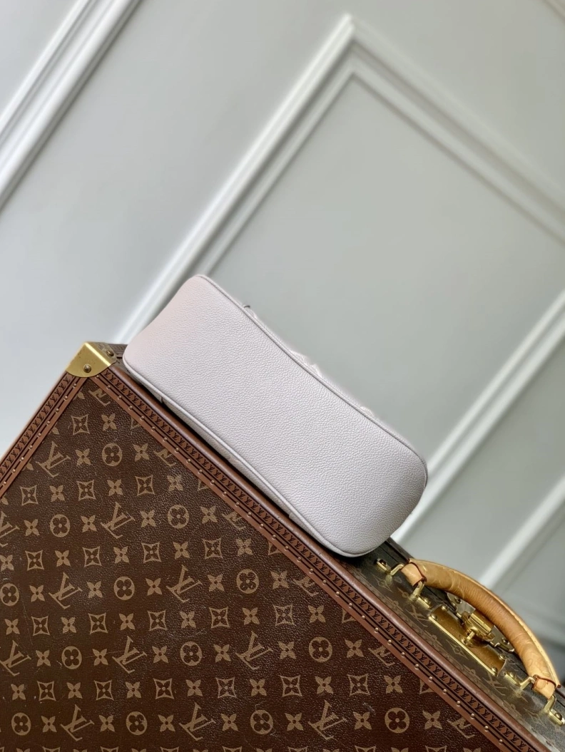 Efficient LX Satchel Bags 1657