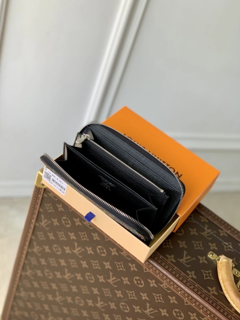 HighQuality LX Wallets 1532