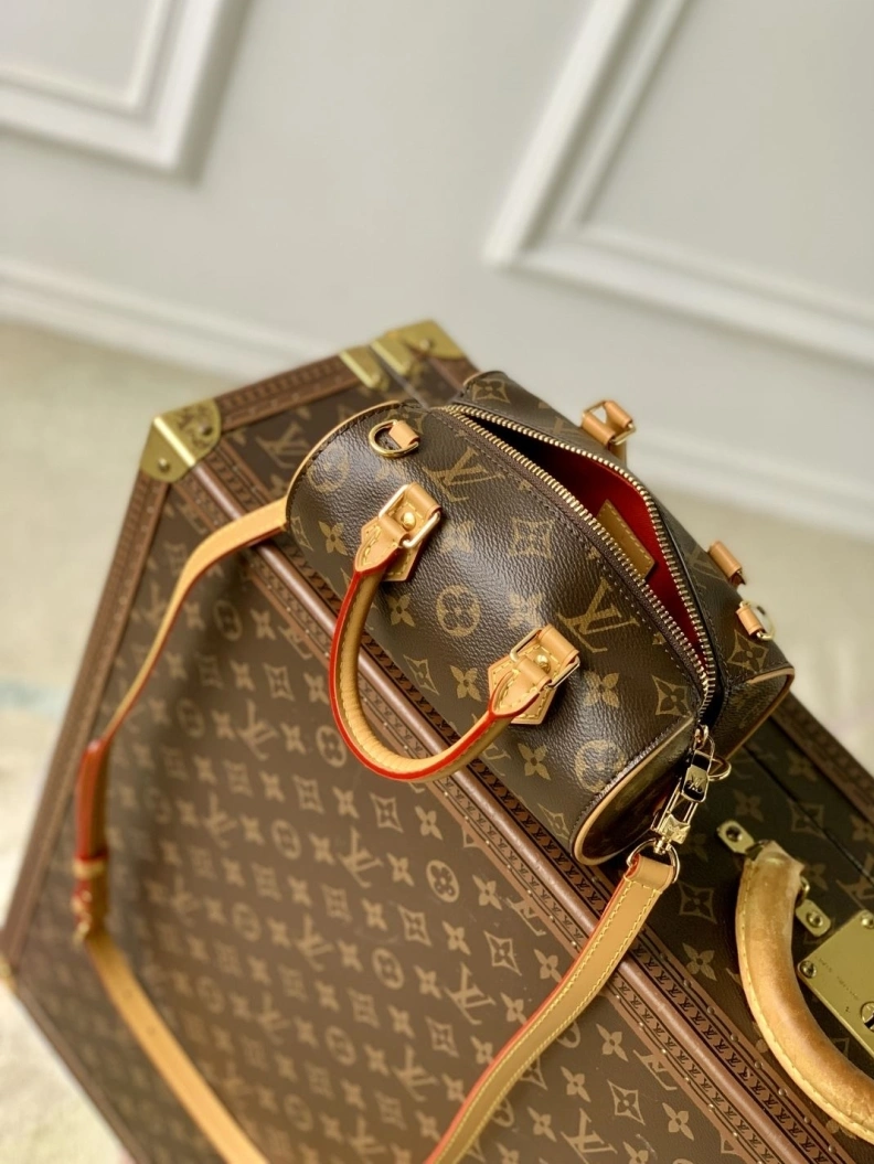 Versatile LX Round Bags 1693