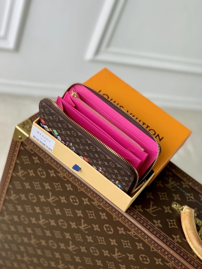 DailyWear LX Wallets 1527