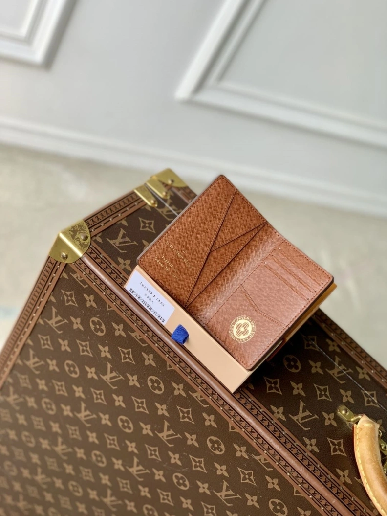 LX Wallets Practical 1535